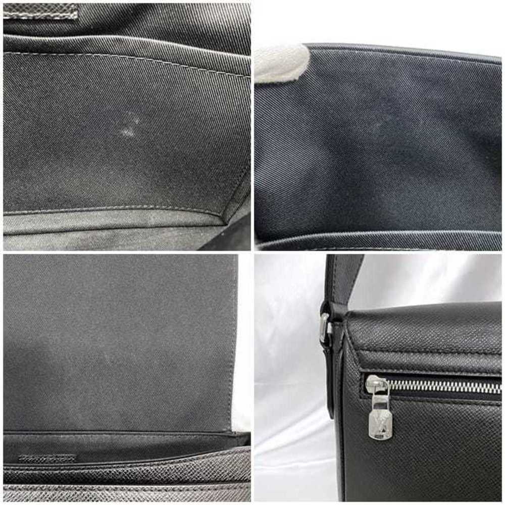 LOUIS VUITTON Black Leather Shoulder Bag - Picture 11 of 11